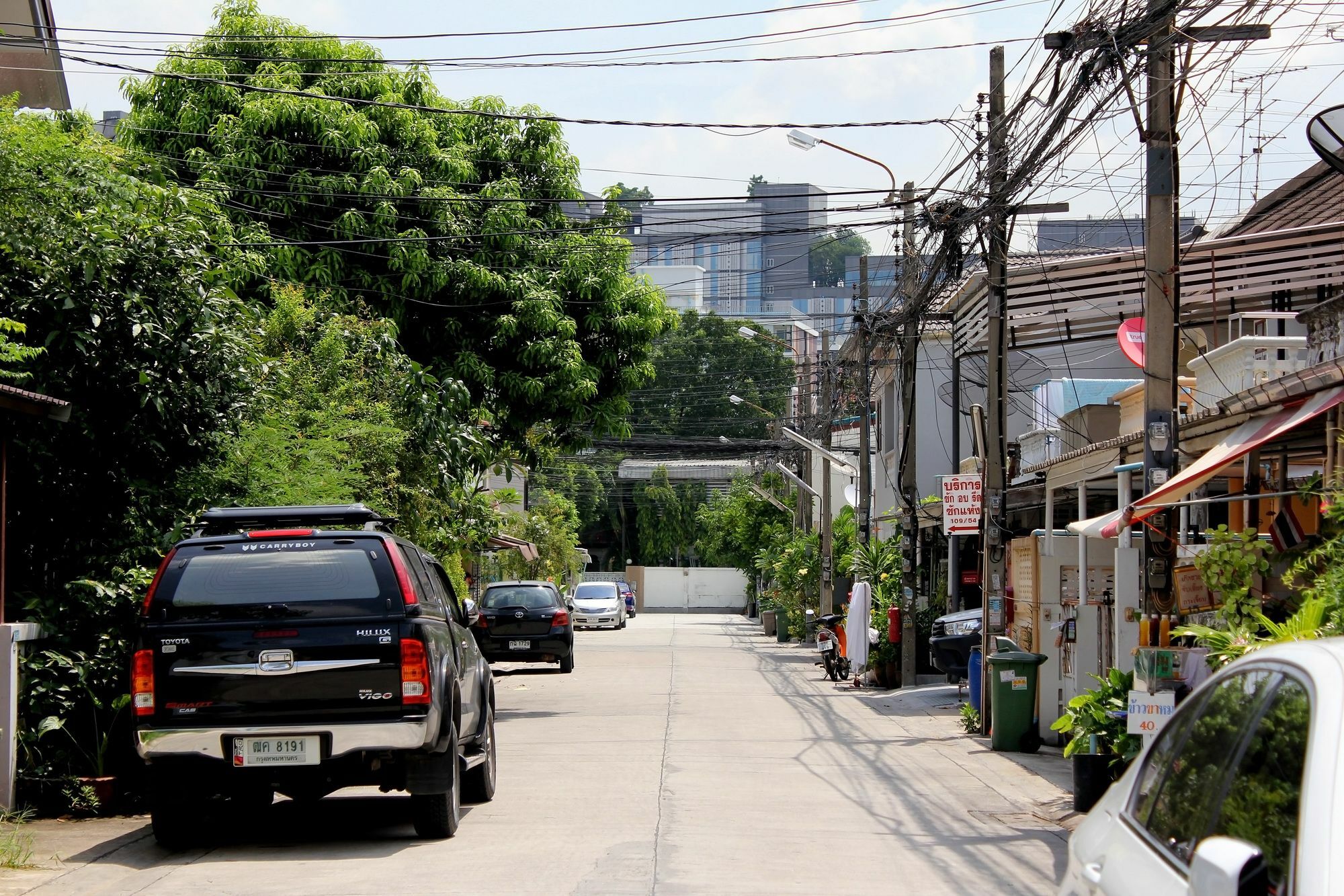 Sira'S House Hotel Bangkok Bagian luar foto