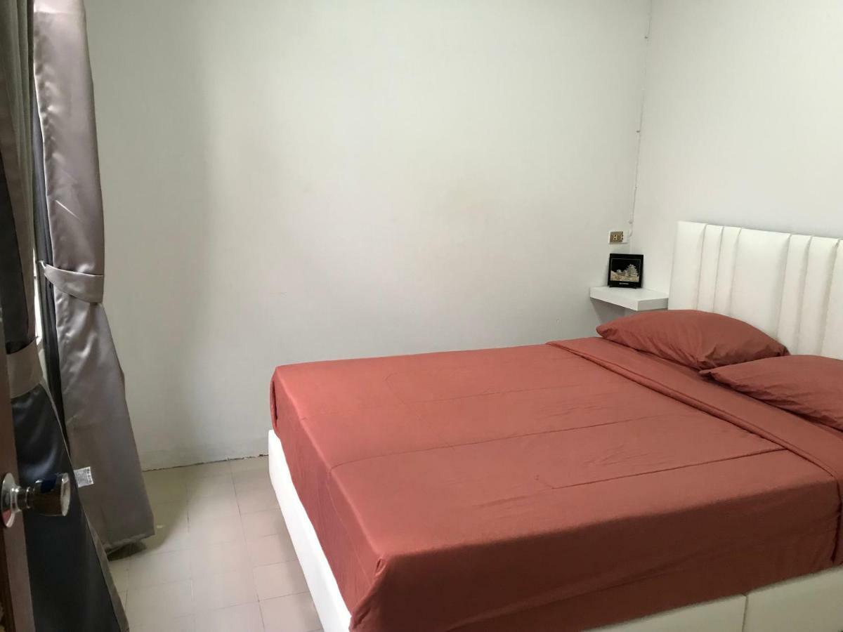 Sira'S House Hotel Bangkok Bagian luar foto